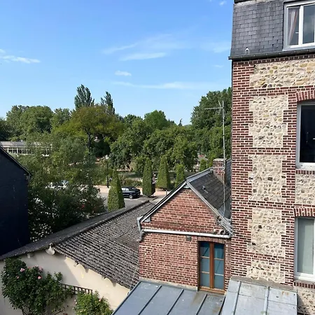 L'albatros - T2 Rénové - Rue Haute En Plein Centre Historique De Appartement