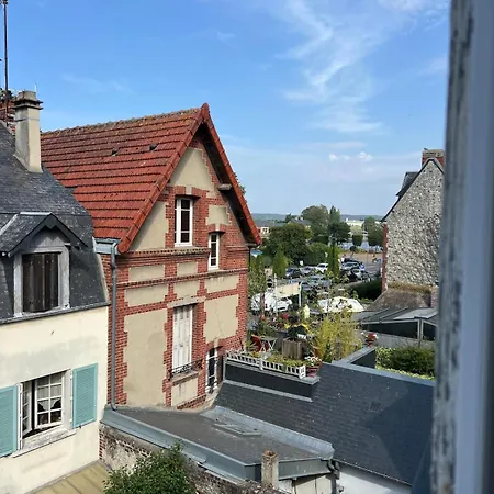 L'albatros - T2 Rénové - Rue Haute En Plein Centre Historique De